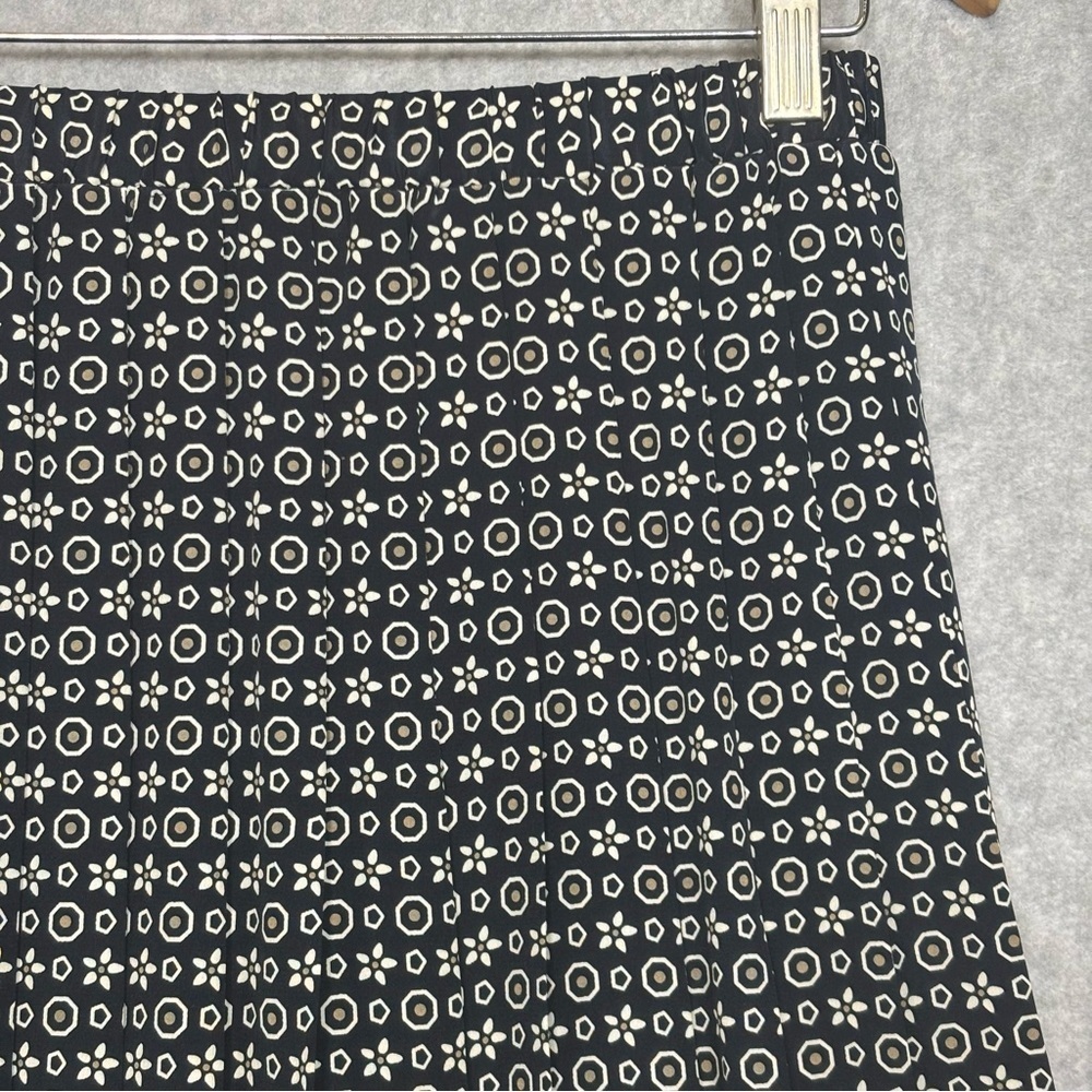 Leslie Fay Petites Patterned Pleated Midi Skirt-Black/White-Women Size 6